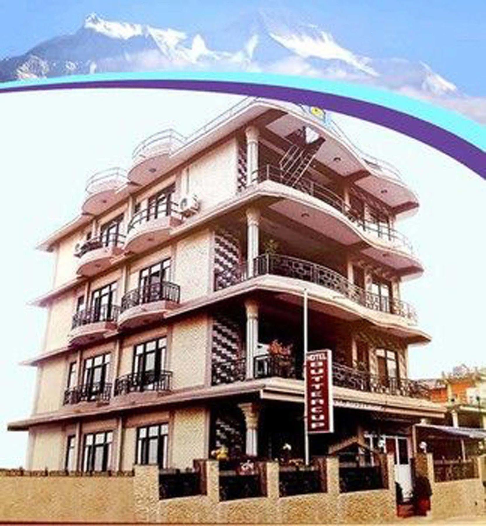 Hotel Buttercup Pokhara Buitenkant foto